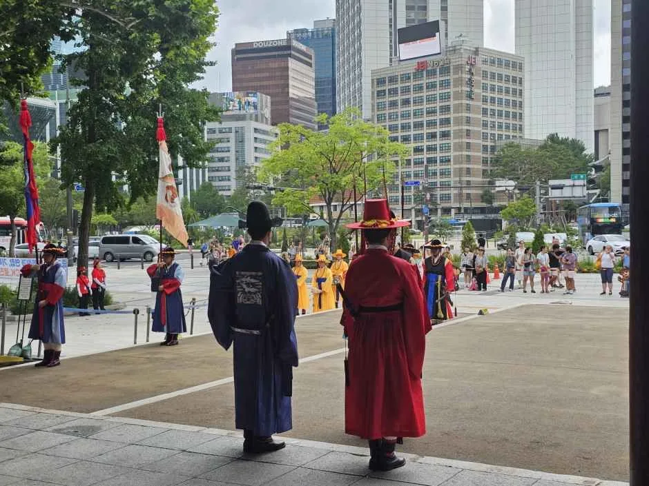 서울 왕궁수문장 교대의식 (2).jpg