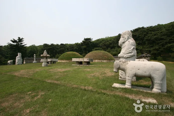 서해 제일의 석양부터 야경까지 아우르는 드라이브 코스