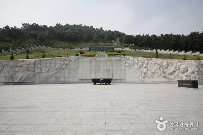 국립3.15민주묘지