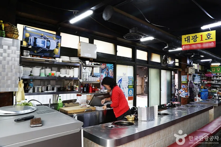 A03453_부산_중구_부산 자갈치 양곱창 골목 (4)