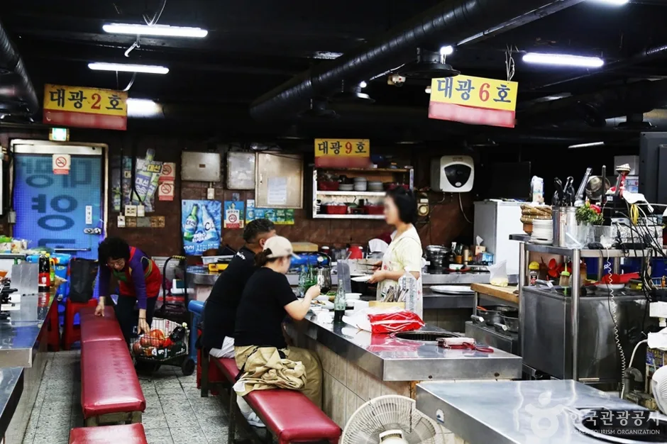 A03453_부산_중구_부산 자갈치 양곱창 골목 (16)